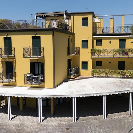 With Private Spot Terrace & Parking *