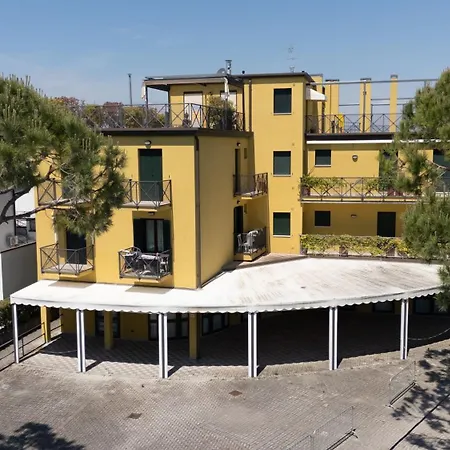 Apartment With Private Spot Terrace & Parking Cavallino-Treporti